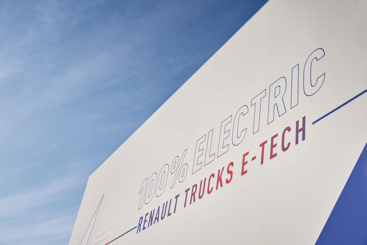 Electromobility Renault Trucks E Tech T And C Available For Pre Order